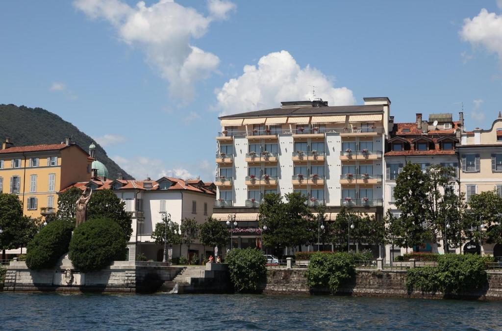 Albergo Miralago 韦尔巴尼亚 外观 照片