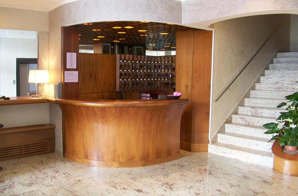 Albergo Miralago 韦尔巴尼亚 外观 照片